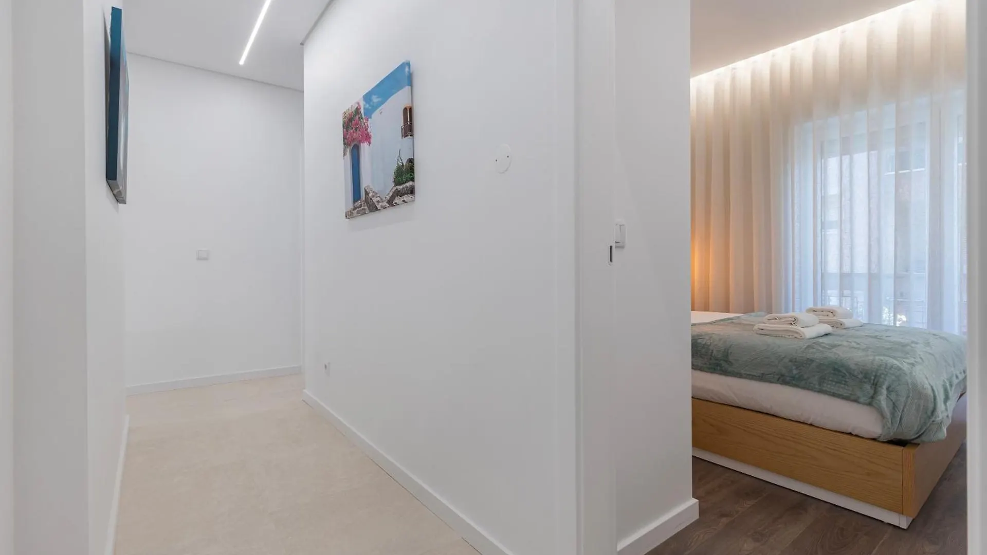 New Apartment By The Metro Lisbon